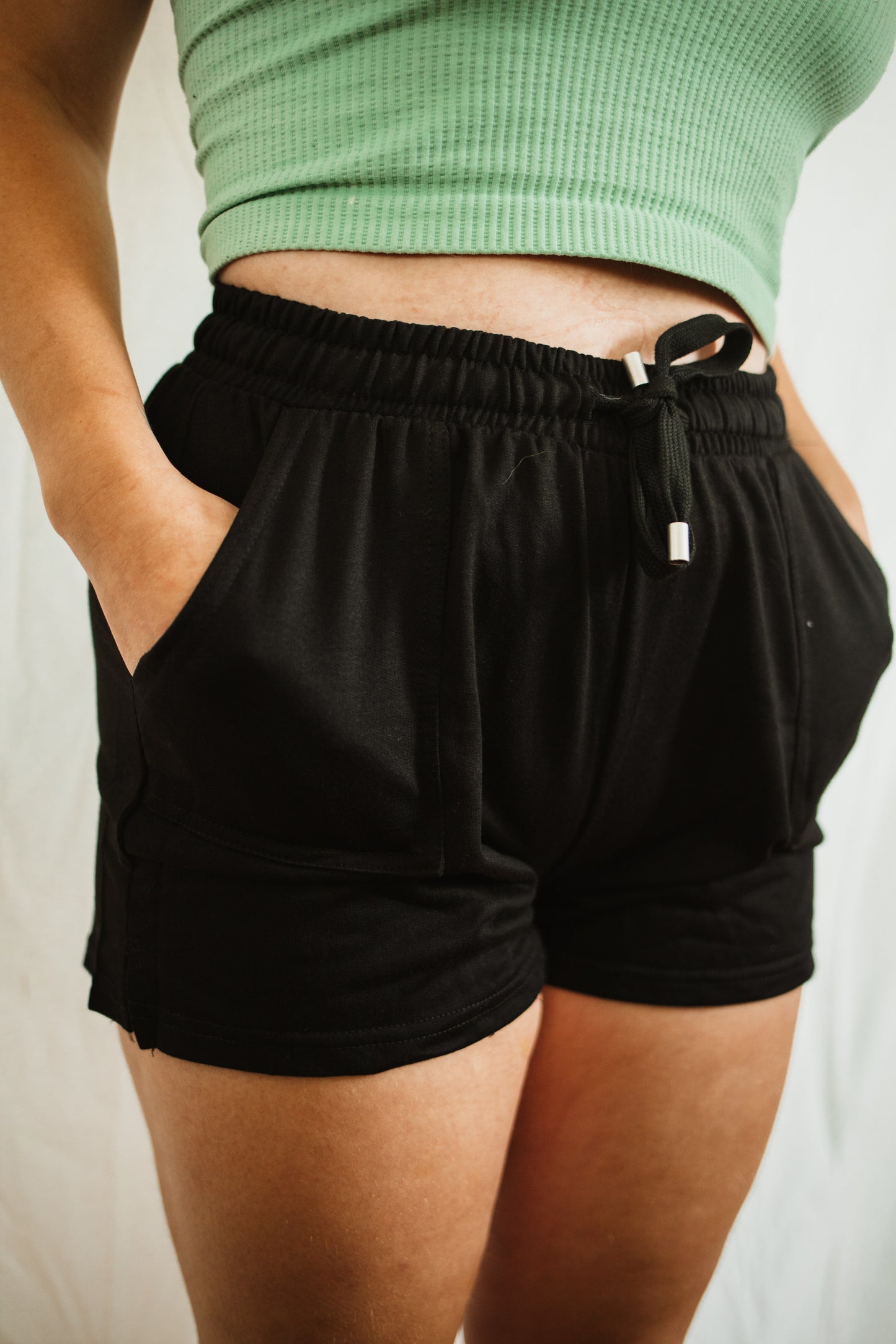 TERRY DAY OFF SHORTS (BLACK)